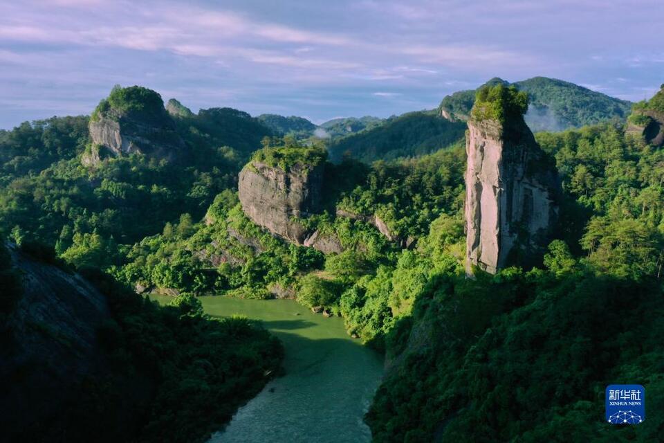“双遗产”名山在中国——武夷山