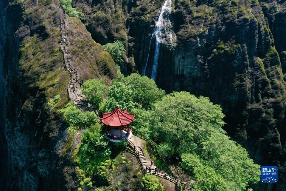 “双遗产”名山在中国——武夷山