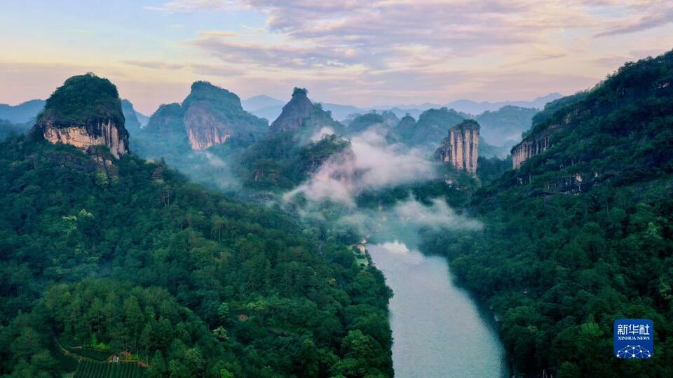 “双遗产”名山在中国——武夷山