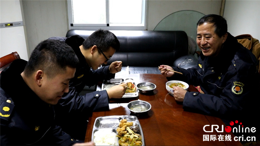 图片默认标题_fororder_和后辈谈心_副本_副本