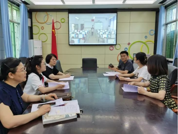 统信UOS走进中小学课堂 为智慧教育注入“中国魂”