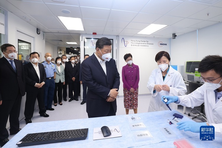 习近平考察香港科学园_fororder_2