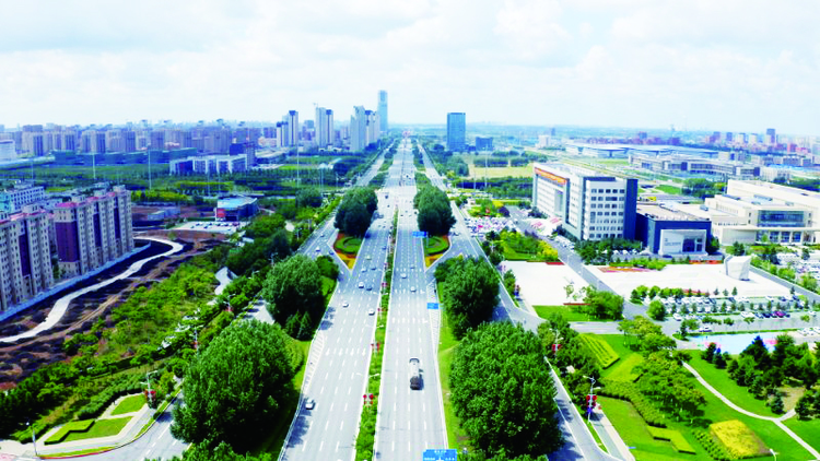 长春新区“以绿为墨”绘出了街路新风景
