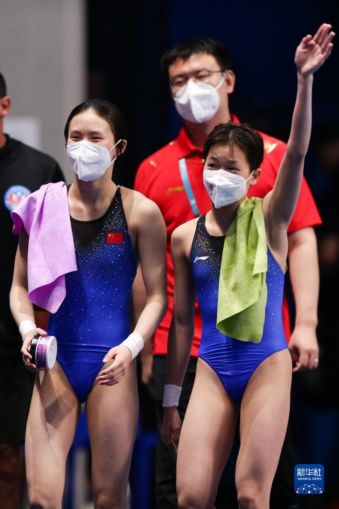游泳世锦赛女子双人10米台：陈芋汐/全红婵夺冠
