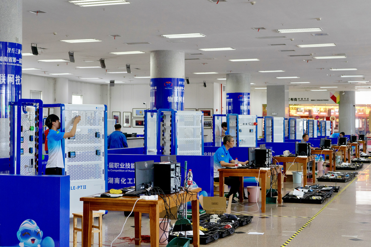 媒体探访湖南省第一届职业技能大赛赛点九郎山职教科创城_fororder_1