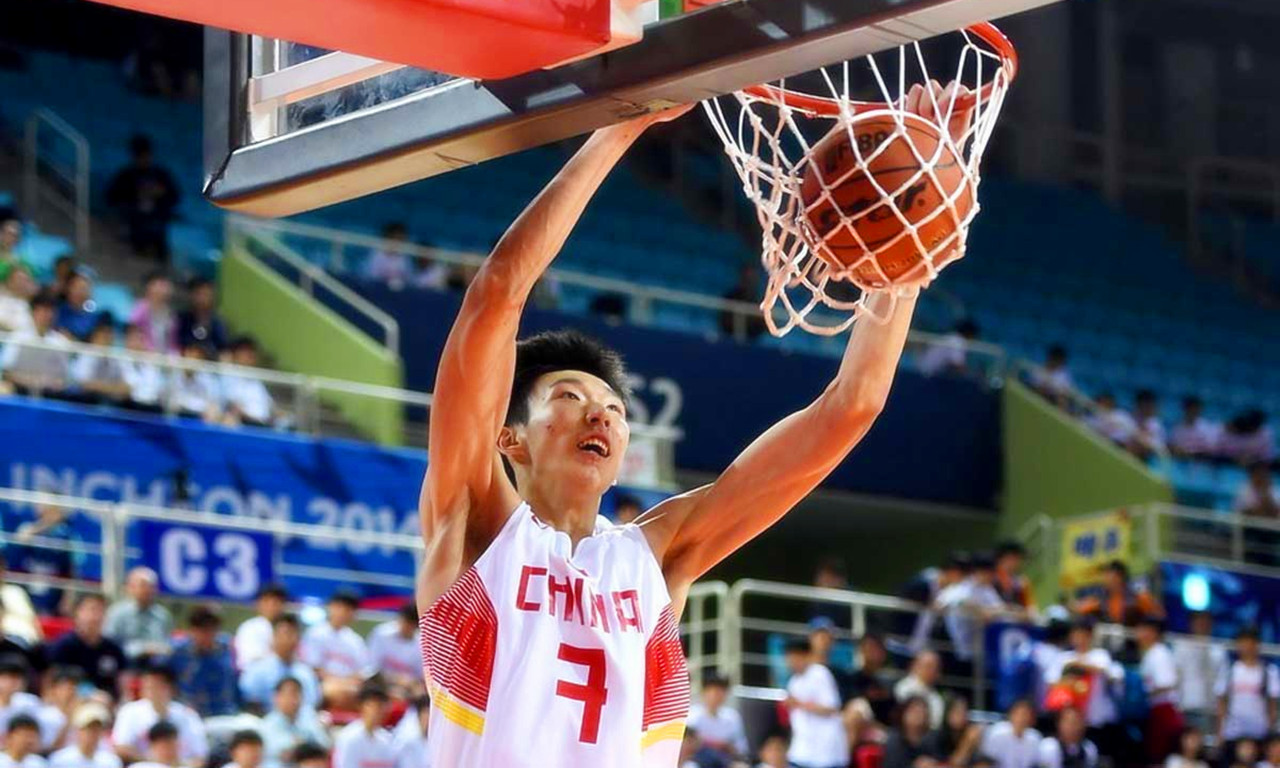 再战1年CBA!周琦需小心前行 莫重蹈前人覆辙