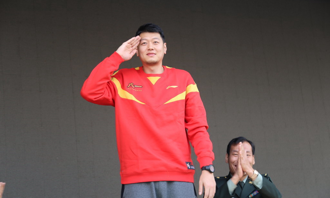 再战1年CBA!周琦需小心前行 莫重蹈前人覆辙