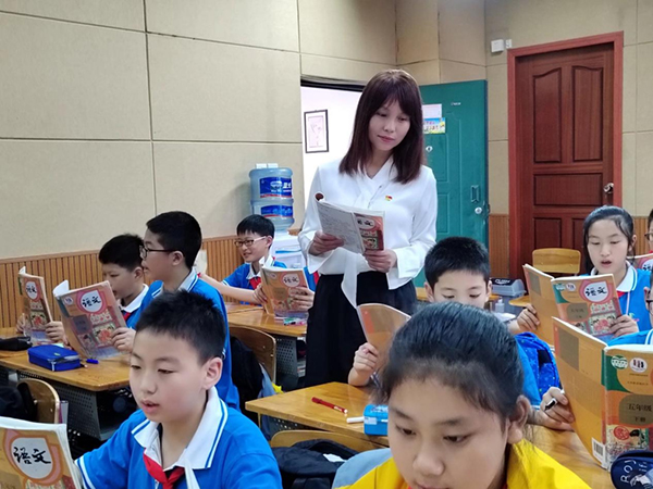 点赞 成都新津区教育系统“最美共产党员”_fororder_新津一小王高莲-供图-新津区委宣传部