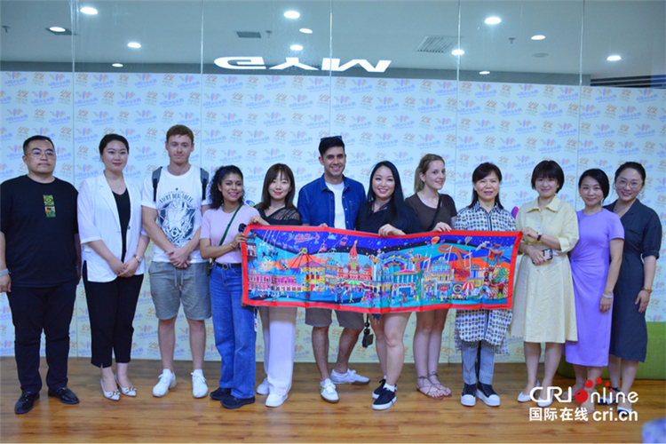 "Romantic and Enchanting Xi'an": International Experience Officers Fall in Love with Silk Road Paradise_fororder_图片3