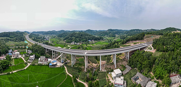9月底通车 遂德高速中江段建设进入倒计时_fororder_遂德高速中江段建设进入尾声