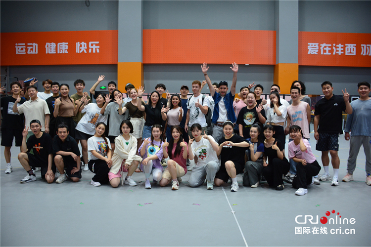 "Romantic and Enchanting Xi'an": International Experience Officers Fall in Love with Silk Road Paradise_fororder_图片2