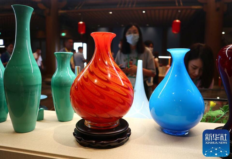 山东举办文创旅游商品展