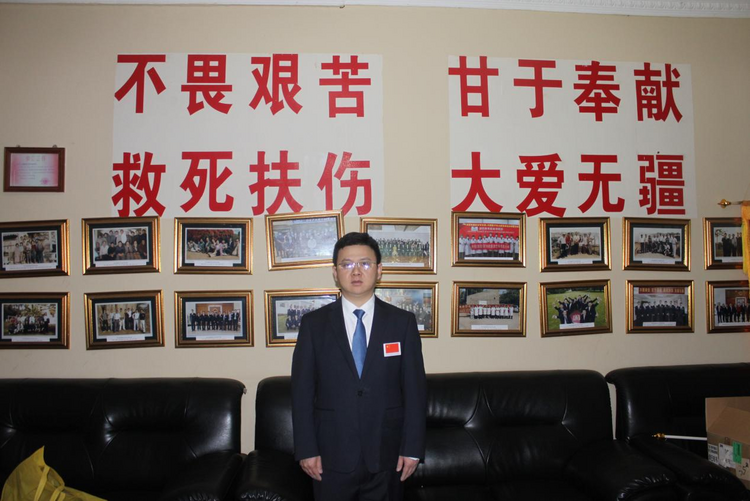 援非医生曾铭强：在非洲大地种下希望_fororder_图片1