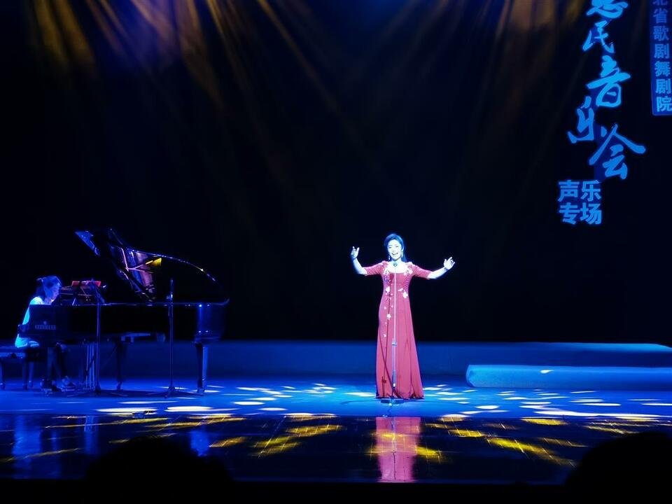 武汉珞珈山剧院改造升级后重新开演 两场专场音乐会唱醉江城观众