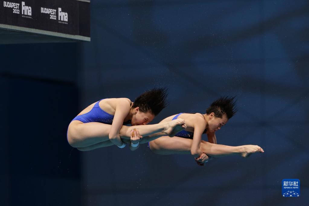 游泳世锦赛女子双人10米台：陈芋汐/全红婵夺冠