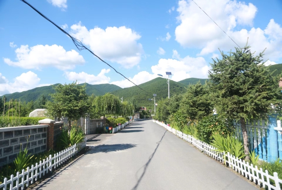 2022“V游延边 发现精彩——全国网络媒体云访延边ING：磨盘山村的“诗和远方”