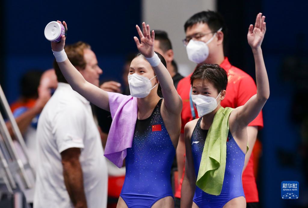 游泳世锦赛女子双人10米台：陈芋汐/全红婵夺冠