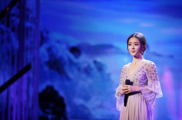 尴尬！赵丽颖不参加双陈婚礼:为什么要参加？