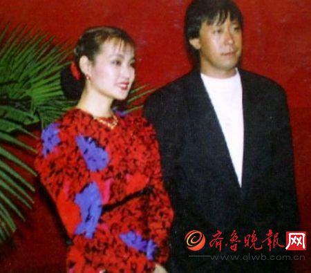 宁静儿子长相帅气被误认为小男友 宁静遭老公保罗抛弃原因