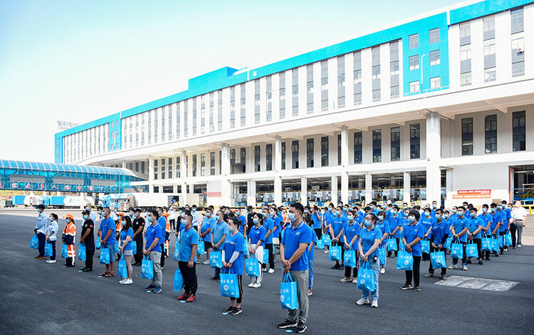 自贡市总工会2022年“夏送清凉”活动正式启动_fororder_5活动现场（摄影-赵丽）