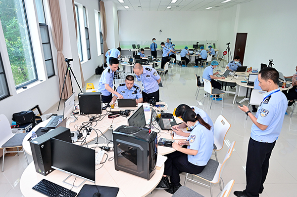 四川公安举办2022年刑事技术技能大赛_fororder_比赛现场-供图-四川省公安厅