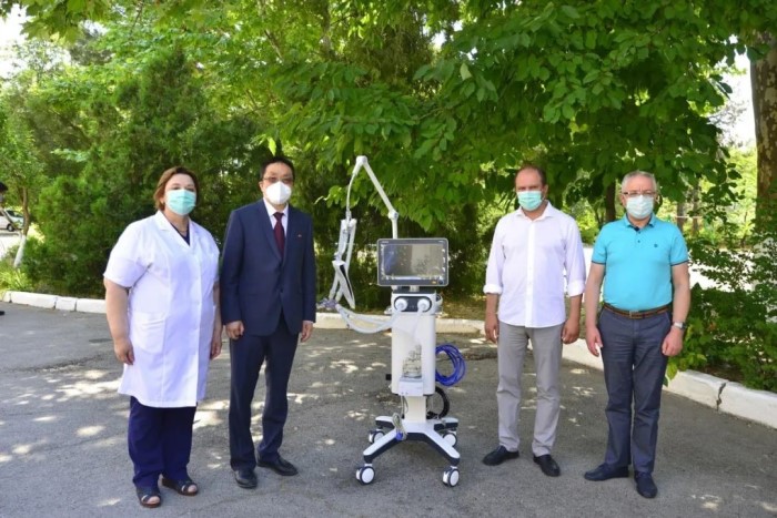 摩尔多瓦首都基希讷乌市隆重举行我市捐赠防疫物资接收仪式_fororder_2