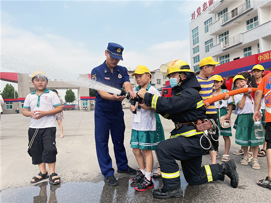 洛阳铁路公安处方城站派出所举办暑假安全夏令营活动_fororder_图片2