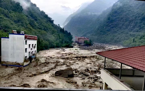 绵阳平武洪灾已致3人死亡5人失联 抢险救灾工作正有力有序进行_fororder_5955ebd6491f66ce5b030588353f152c