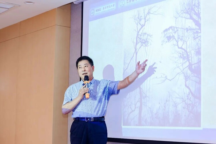 “华夏银行杯”南京青少年科学博览会启动