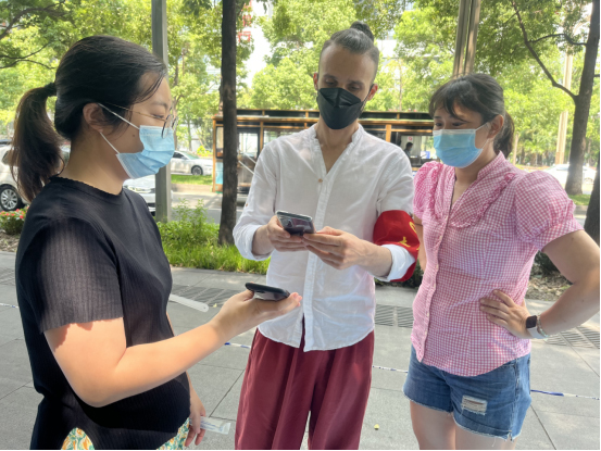 老外在四川㉛｜法国人罗昂：我在“第二个老家”成都当“幸福教练”_fororder_未标题-1