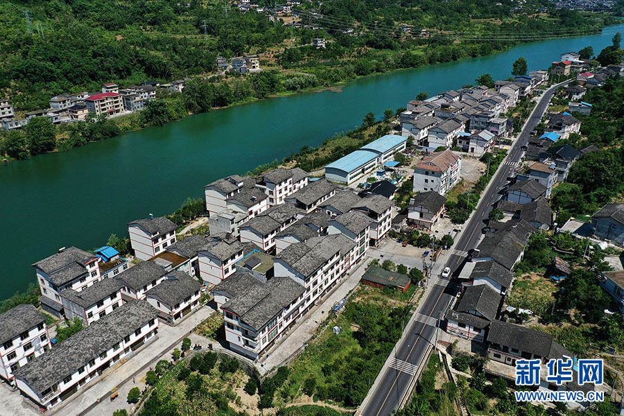 【城市远洋带图】重庆黔江：湿地农家美如画