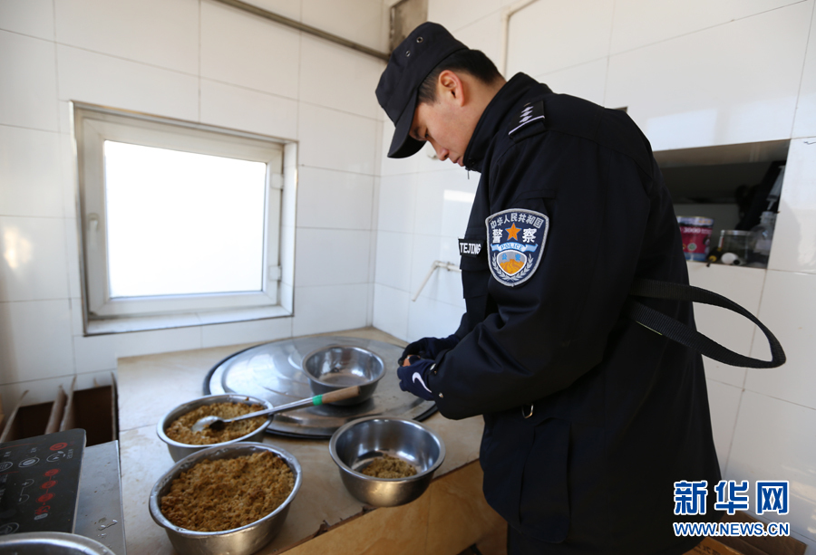 【图说吉林】【移动版（轮播）】【社会民生（标题）】训导员带警犬值守长春春运