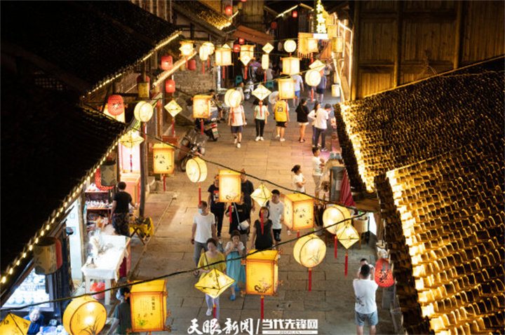 （中首）贵阳花溪：点亮旅游“夜经济”
