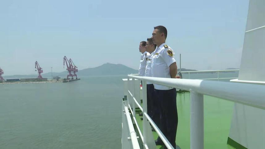 台湾海峡首艘大型巡航救助船“海巡06”轮首次巡航执法