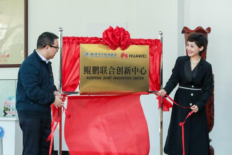 广西高校多措并举交出高质量“就业答卷”