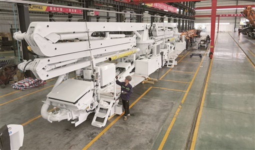 奋力冲上“三个高地” ——十年来湖南经济社会发展成就综述之三_fororder_3