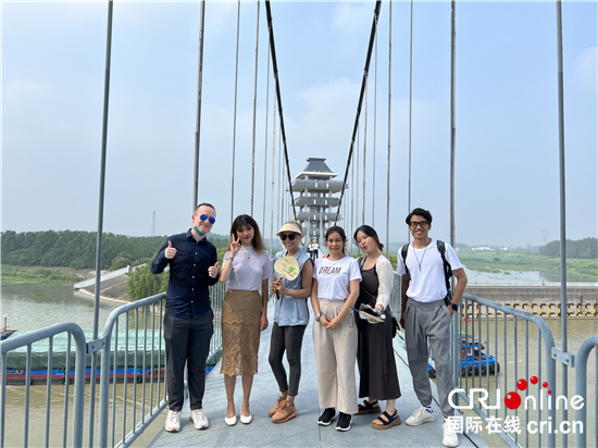 Foreign Internet Influencers Thumb up for the City of Canal_fororder_图片2