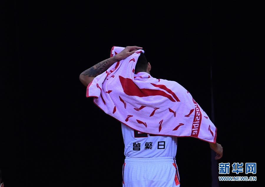 CBA联赛半决赛：广东东莞银行队胜北京首钢队