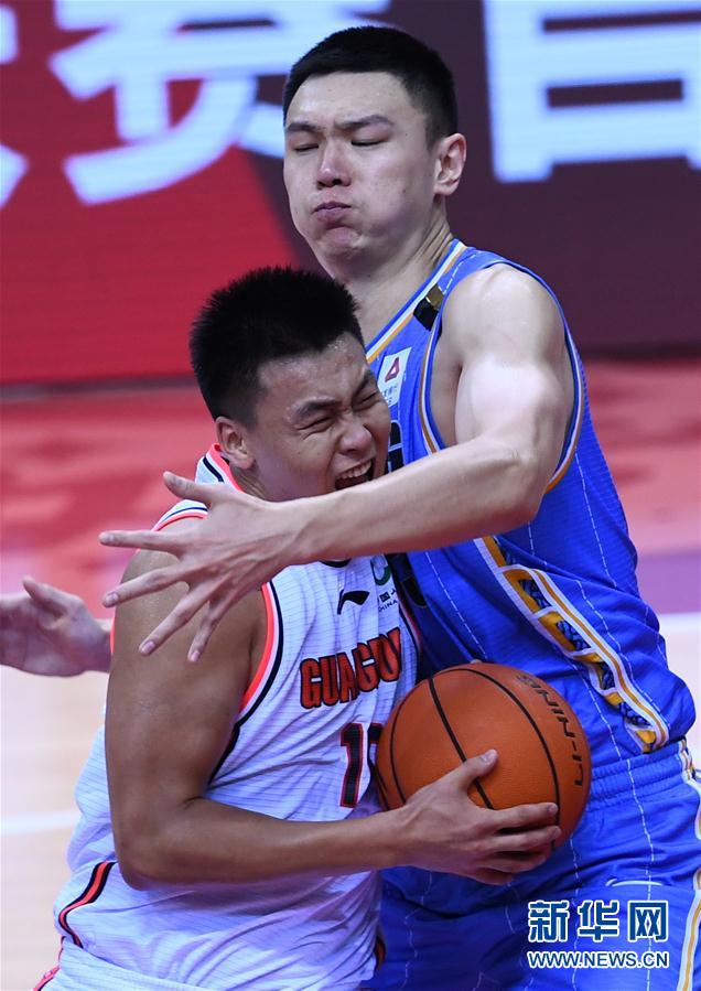 CBA联赛半决赛：广东东莞银行队胜北京首钢队