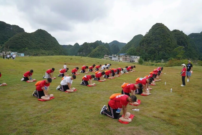 人人学急救 急救为人人 “红气球”挑战赛在贵州长顺神泉谷成功举办_fororder_5