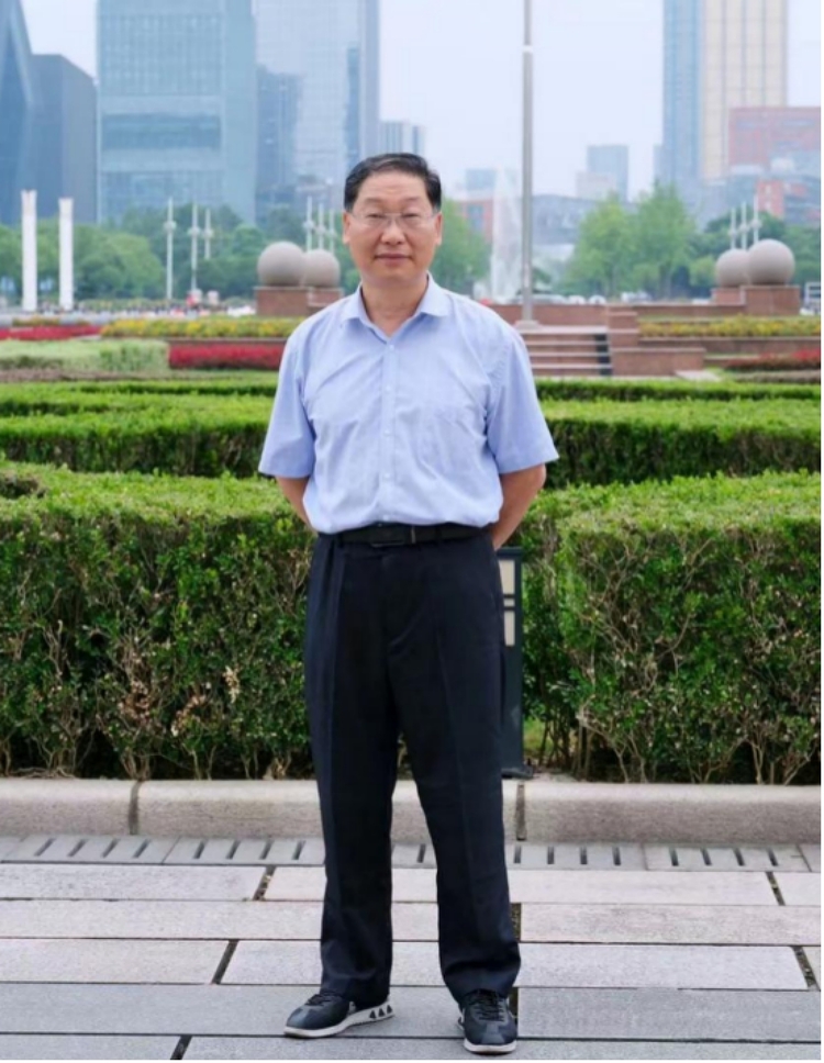 （暂不审核）浙江故事 | 杜锺文：努力为人生事业抹上“立功、立言”双色调