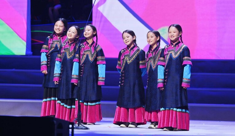 1800多名乡村少年登上中央歌剧院舞台  举办专场演唱会歌颂家乡_fororder_4