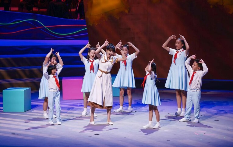 1800多名乡村少年登上中央歌剧院舞台  举办专场演唱会歌颂家乡_fororder_6