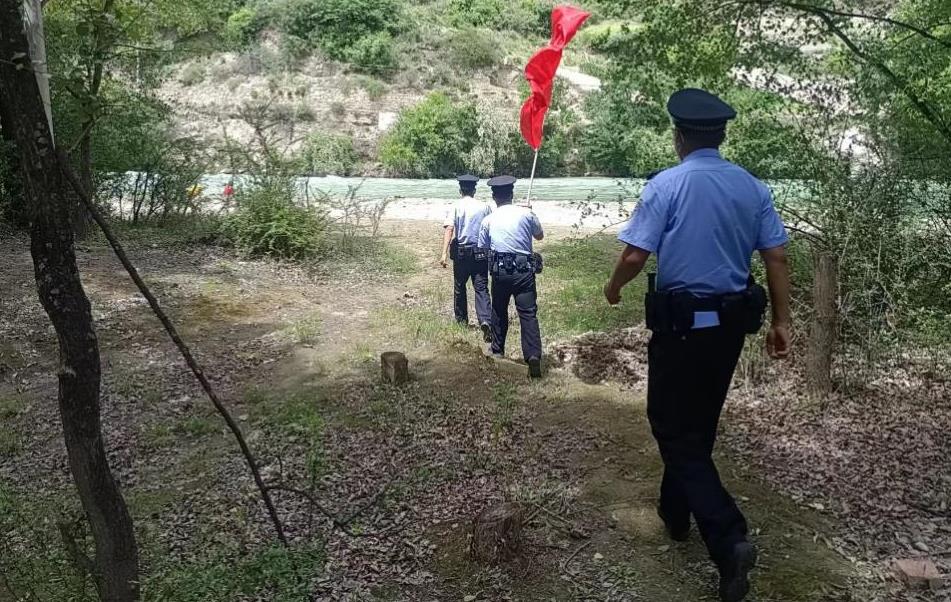 迪庆公安铁拳出击 守护环食药领域安全_fororder_2