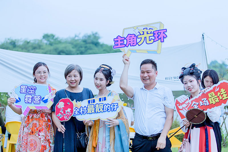 自贡市沿滩区2022年上半年实现旅游综合收入24.8亿元_fororder_汉服表演