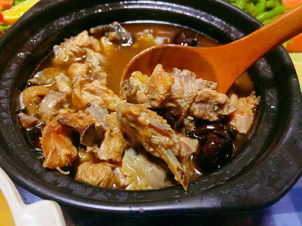 秘境怒江的乡野美食——漆油鸡_fororder_1