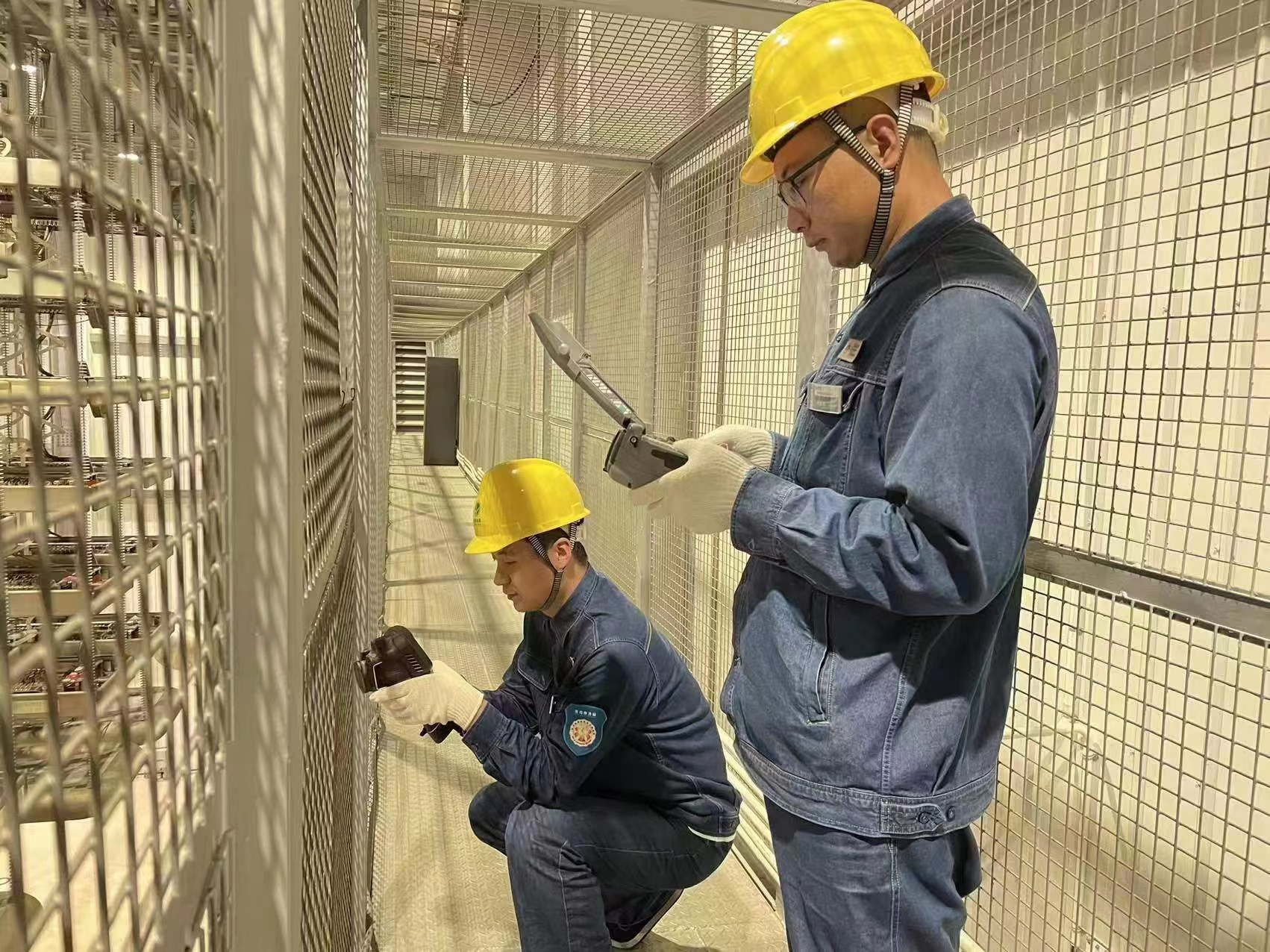国网陕西电力：全天满负荷输送电能 全力支援四川电网迎峰度夏_fororder_微信图片_20220823142354