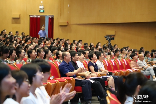 他们的青春在乡村三尺讲台飞扬
