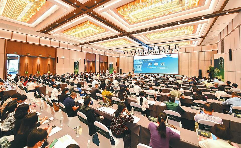 云南玉溪举行李家山古墓群考古发现50周年学术研讨会_fororder_a0