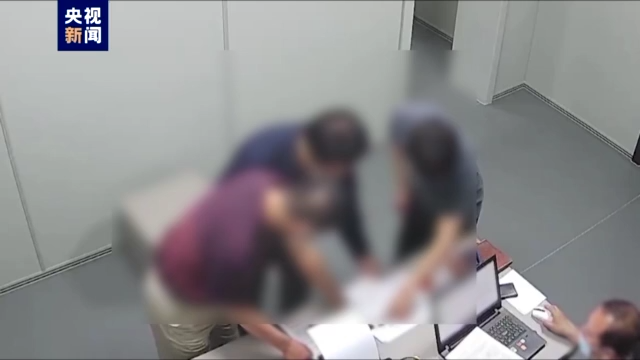 总台记者独家采访还原唐山某烧烤店打人案侦办经过 警方讯问陈某志现场视频首次公开